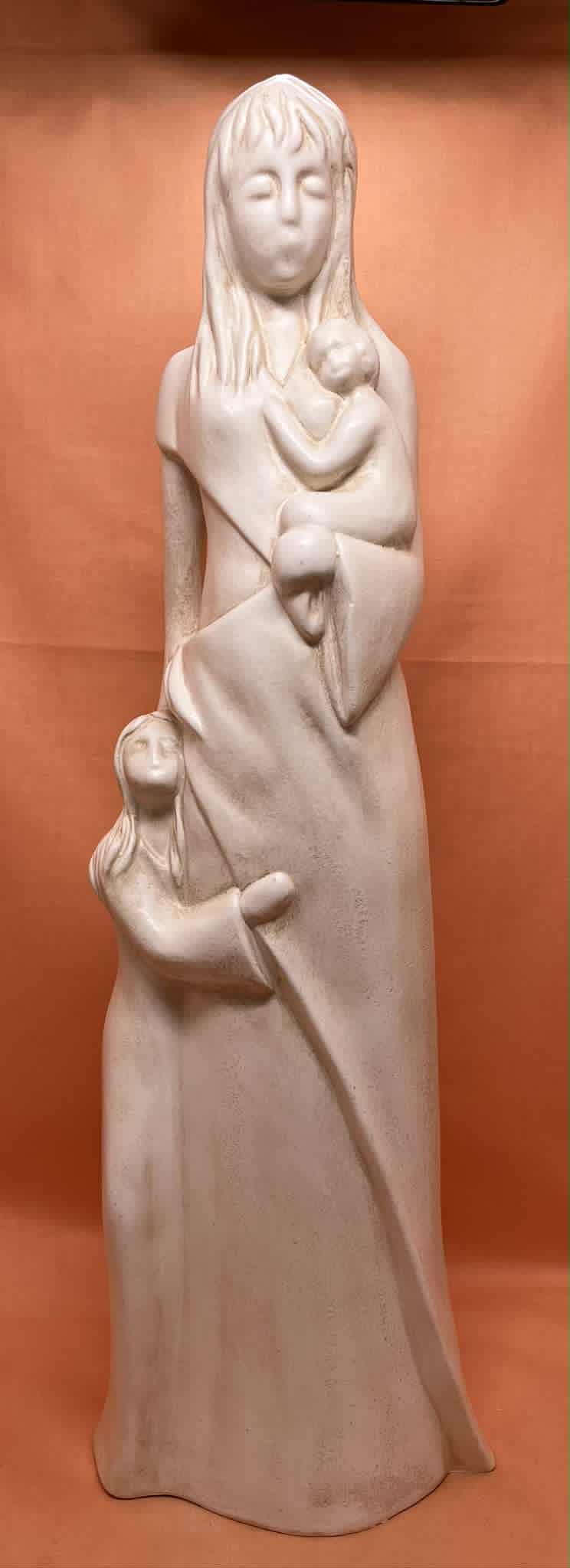 Statue anthracite  ou blanc "la mère de famille " de Avam collection par Tosal ( l 14.5+h 45+ p 10 cms)
