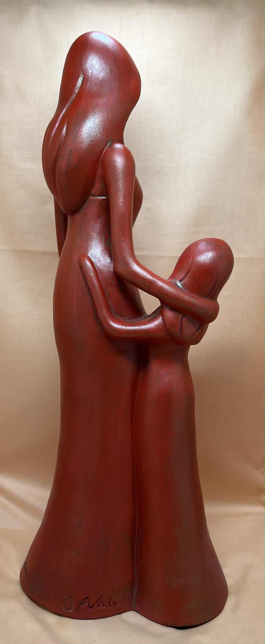 Statue anthracite et blanche "Ma mère mon idole  " de Avam collection par Tosal ( l 19+h 45+ p 12 cms)