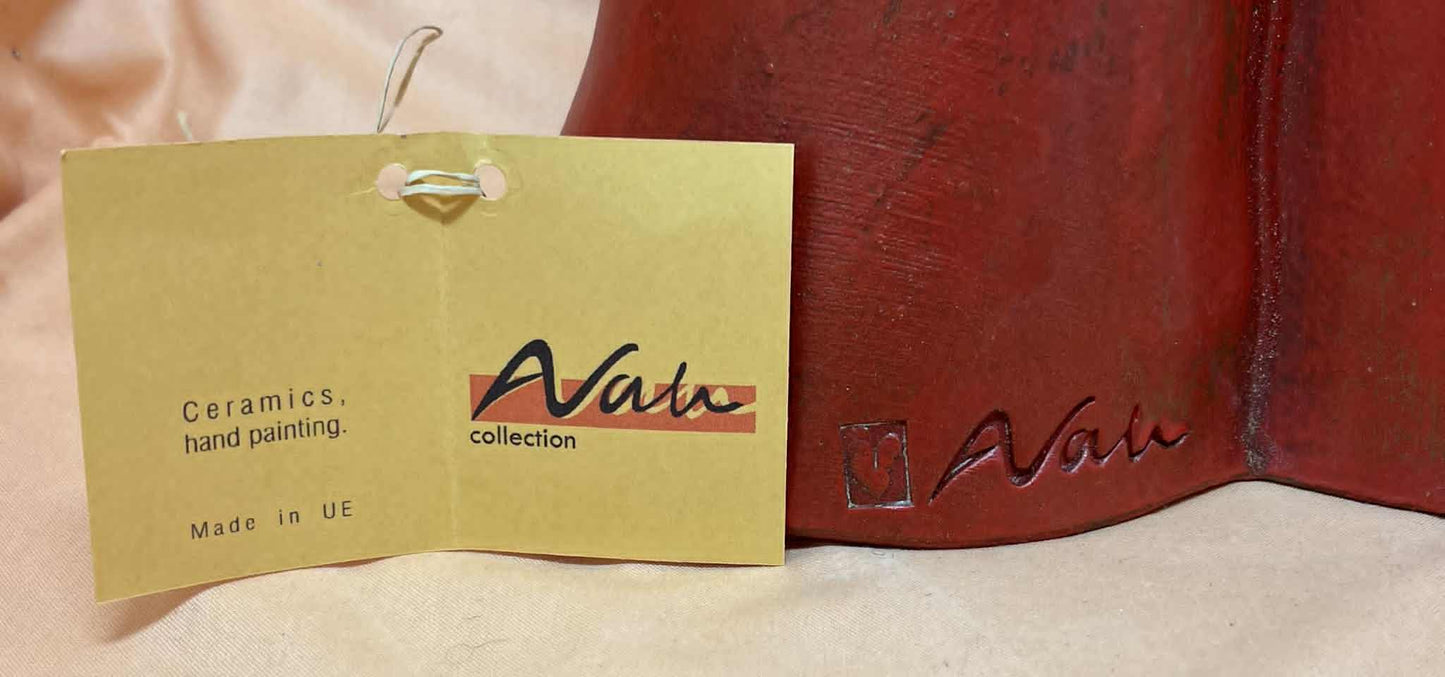 Statue anthracite et blanche "Ma mère mon idole  " de Avam collection par Tosal ( l 19+h 45+ p 12 cms)