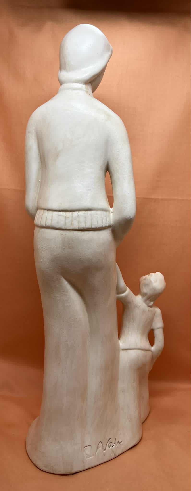 Statue anthracite "Père et Fils " de Avam collection par Tosal ( l 17+h 45+ p 10 cms)