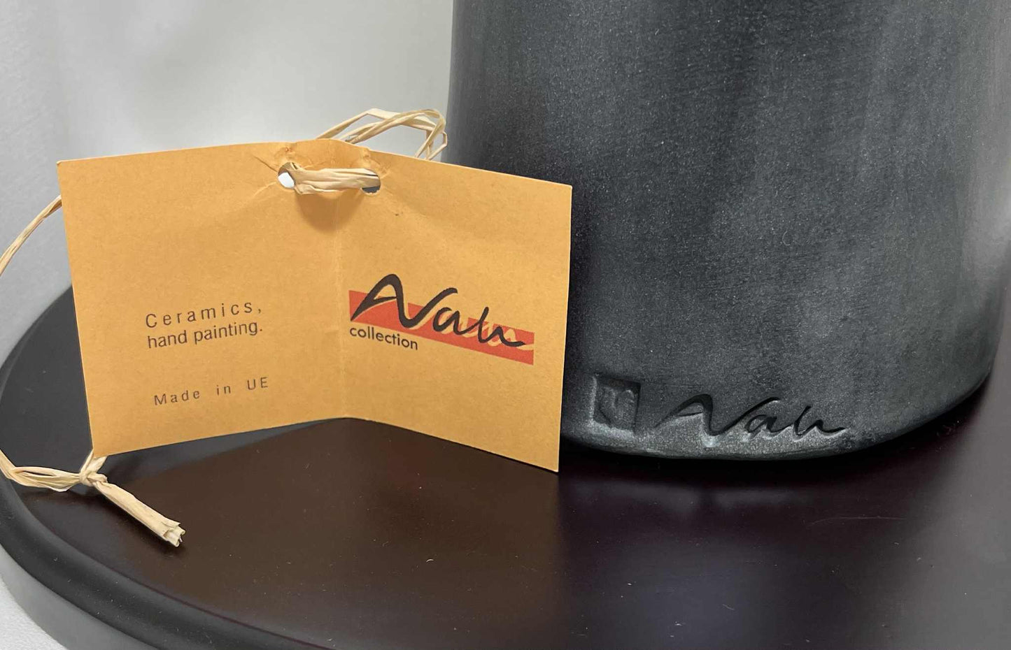 Statue  "Tendresse d'une mère " de Avam collection par Tosal ( l 13.5+h 45+ p 10 cms)