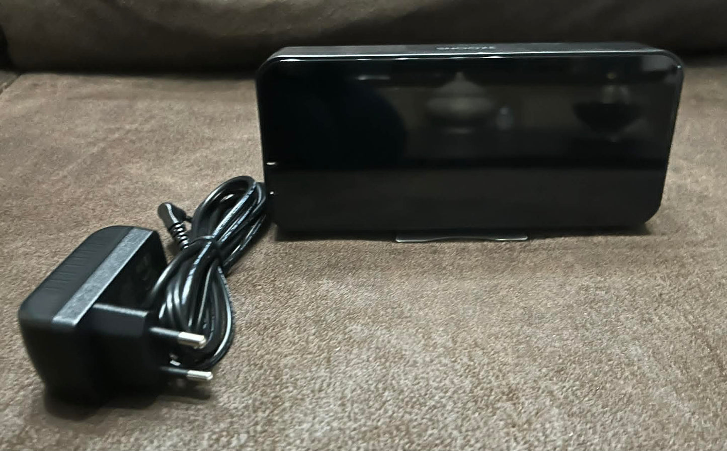 Réveil numérique (chiffres à LED avec 3 niveaux d'éclairage) TFA