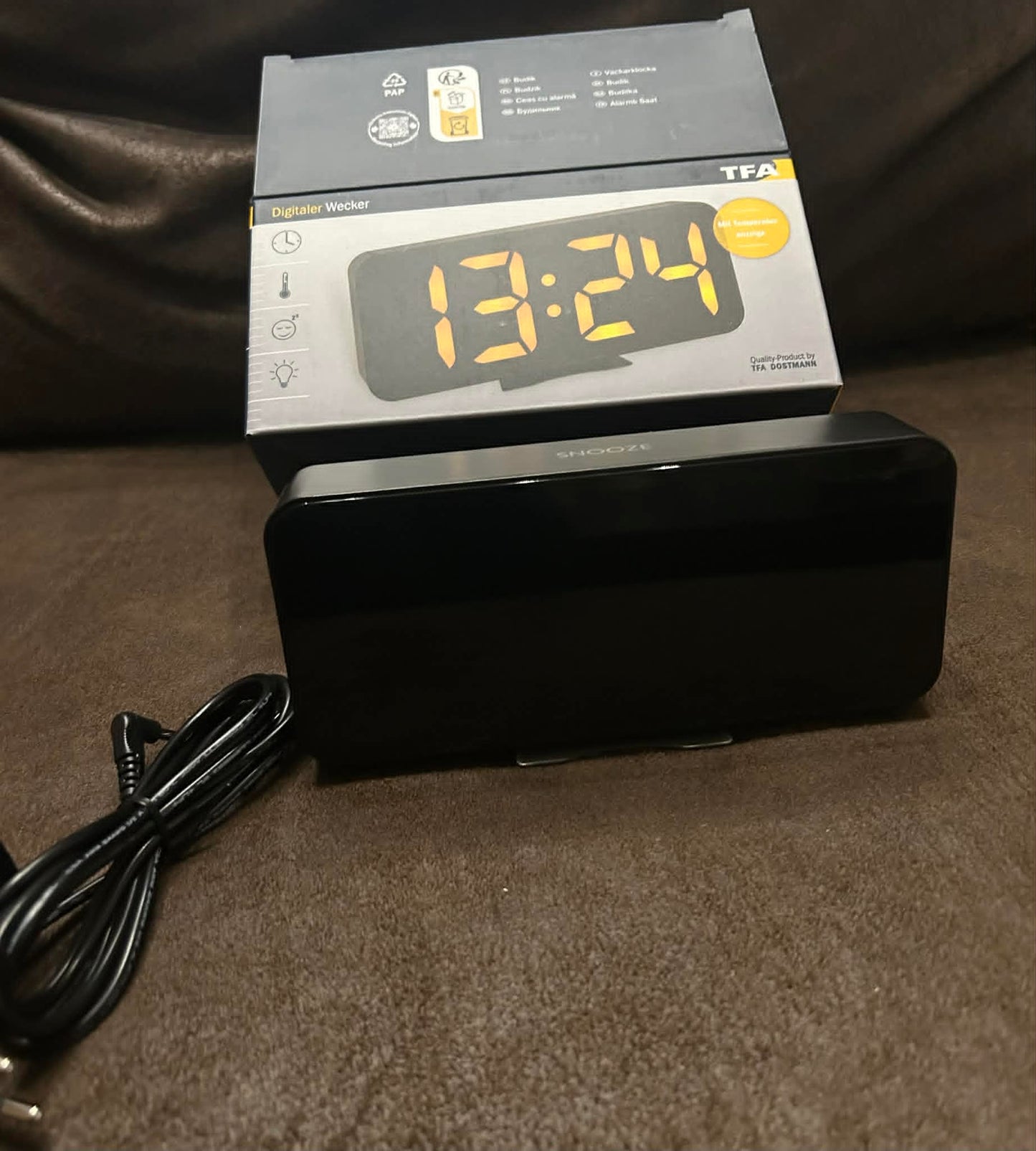 Réveil numérique (chiffres à LED avec 3 niveaux d'éclairage) TFA