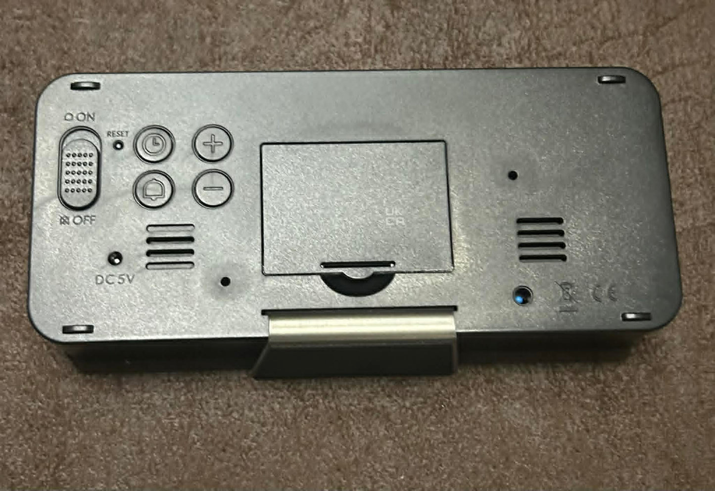 Réveil numérique (chiffres à LED avec 3 niveaux d'éclairage) TFA