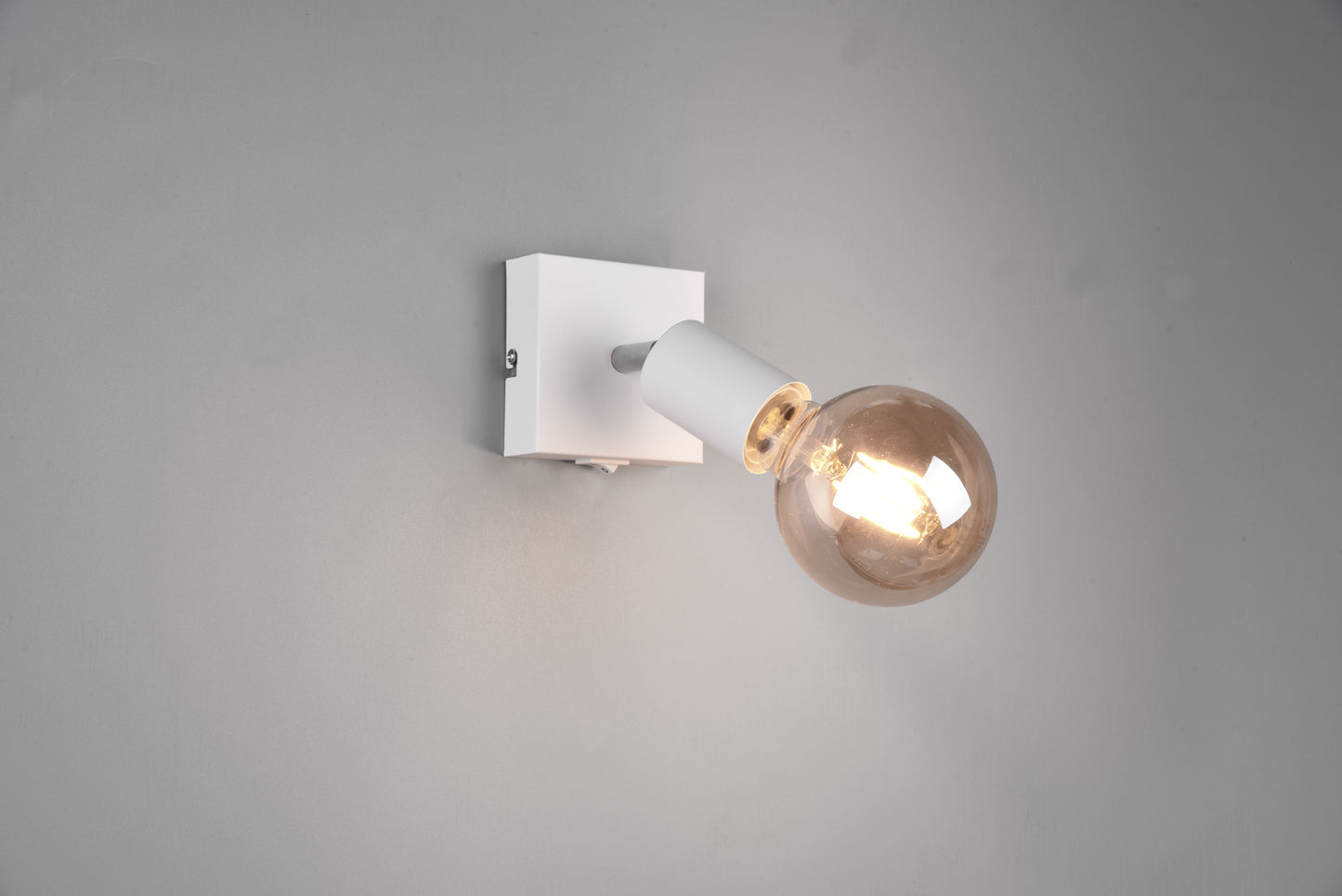 Applique murale Led blanche avec interrupteur ref R80181731 TRIO VANNES . Ampoule non fournie