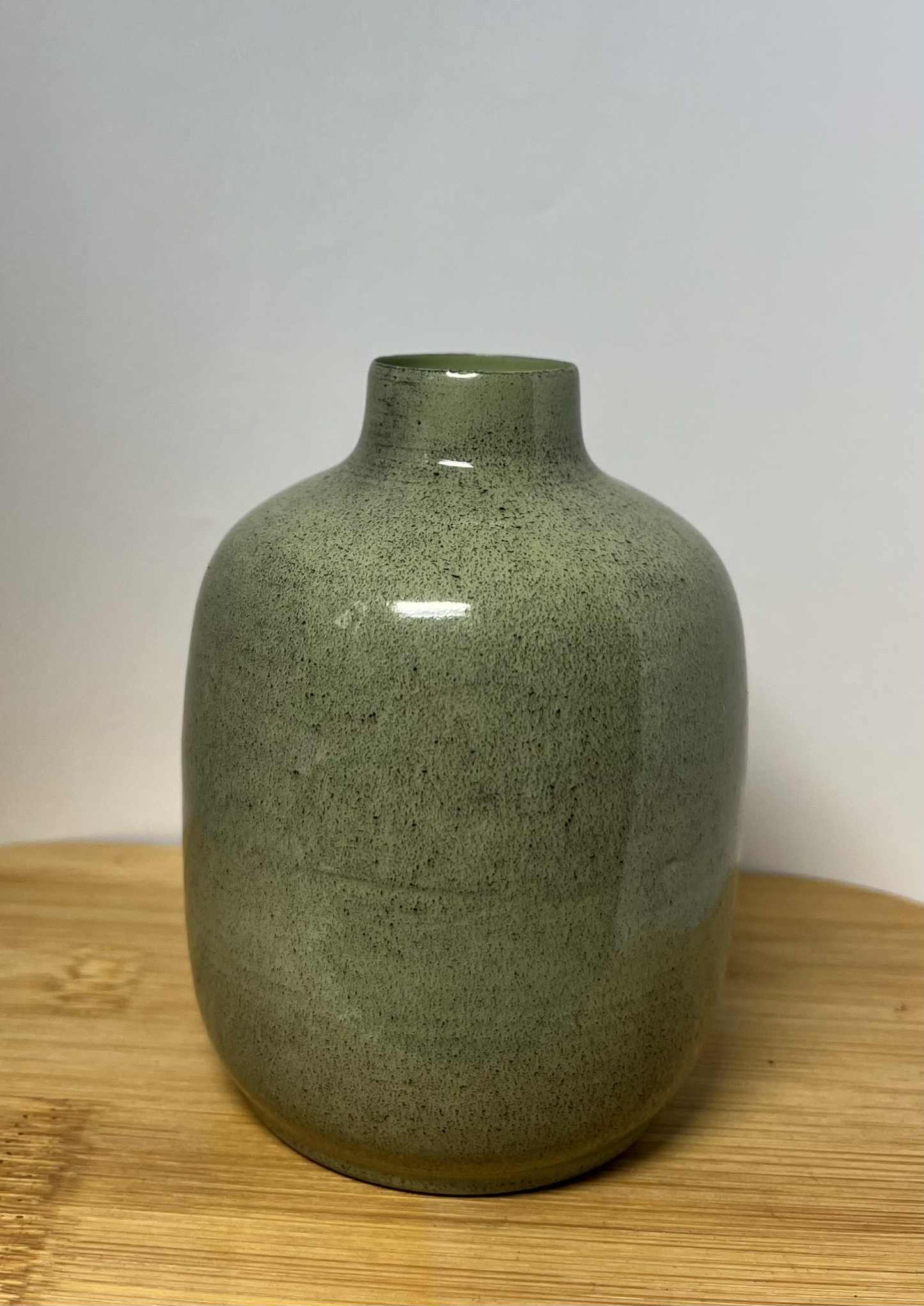 Lot de 2 vases en métal peint beige et kaki 9 cm Gmhb