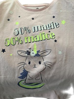 TEE SHIRT MOTIF  50% MAGIE 50% MALICE