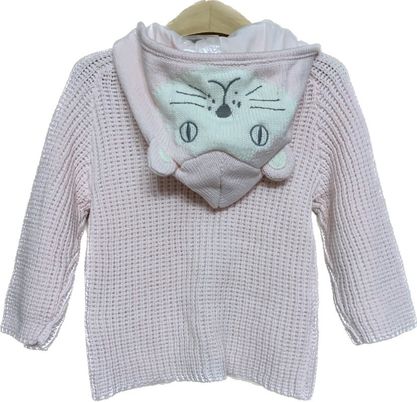 GILET MOTIF CAPUCHE CHAT EN RELIEF